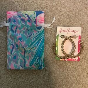 NWT Lilly Pulitzer big bold gold earrings!